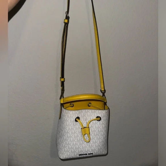 Michaels Kors Suri Small Logo Crossbody Bag - Picture 4 of 4